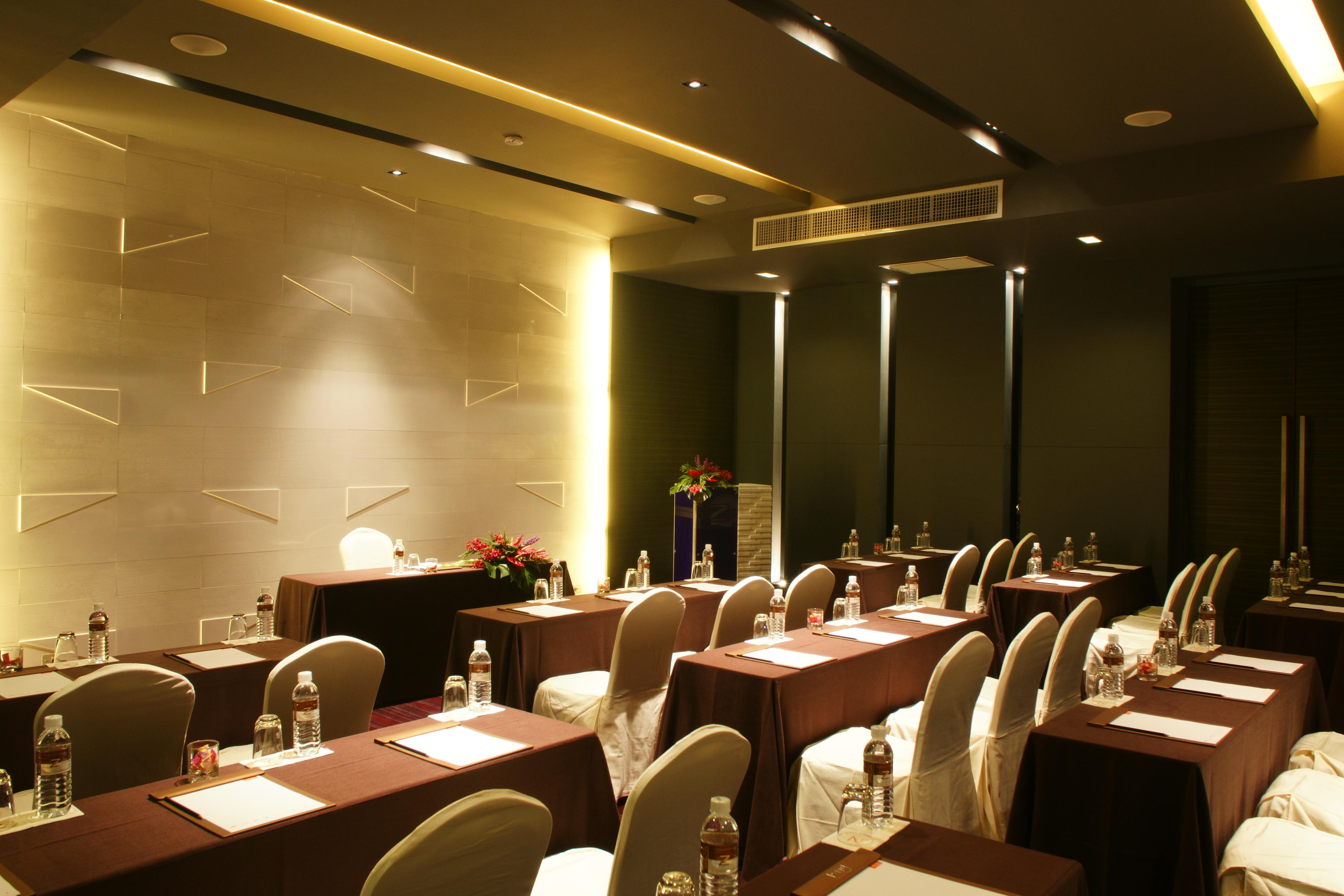 Z Through By The Zign Hotel Pattaya Luaran gambar
